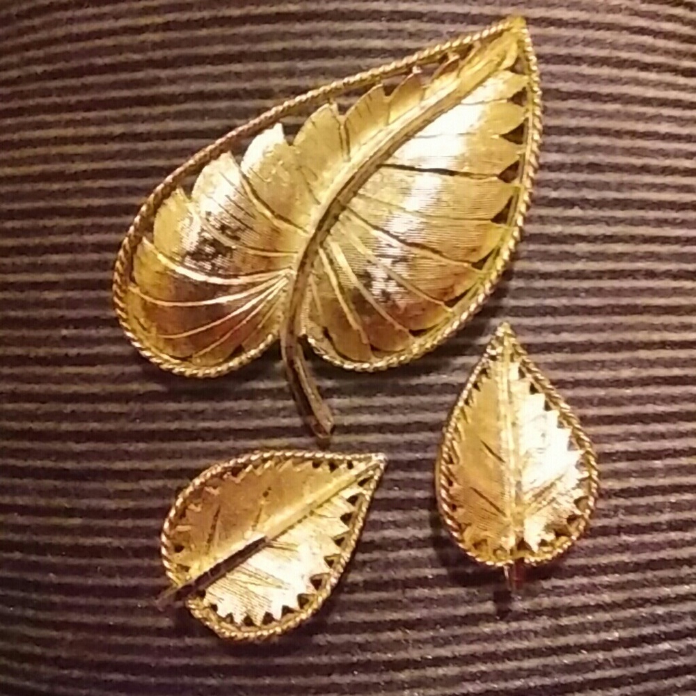 Vintage leaf brooch and earrings